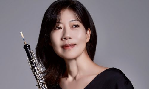 Yeon-Hee Kwak plays Strauss’ Oboe Concerto, Royal Tribute